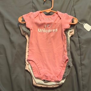 5 baby girl onesies size 3-6 month